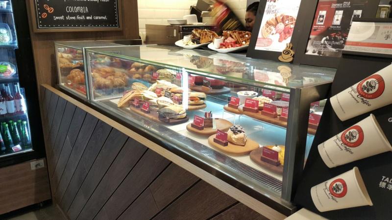 Fancor Jewelry box Chocolate Showcase at Pacific Coffee Hong Kong 珠寶櫃式朱古力展示櫃